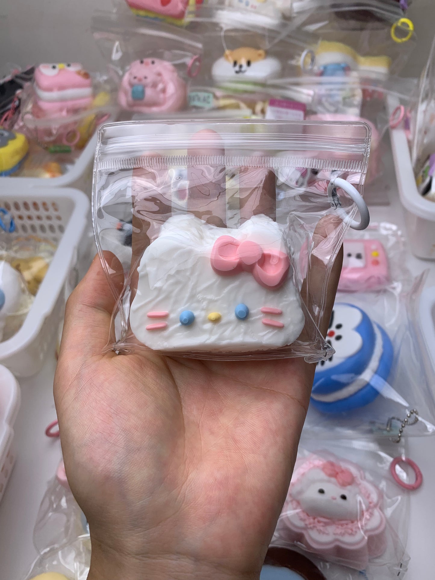 Hello kitty cake