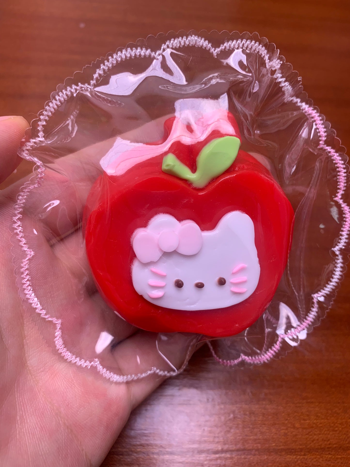 Hello kitty apple