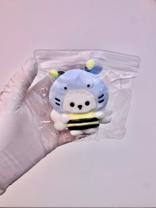 Shark Bee Taba Squishy